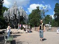 Sibelius-monumentti_ja_turisti
